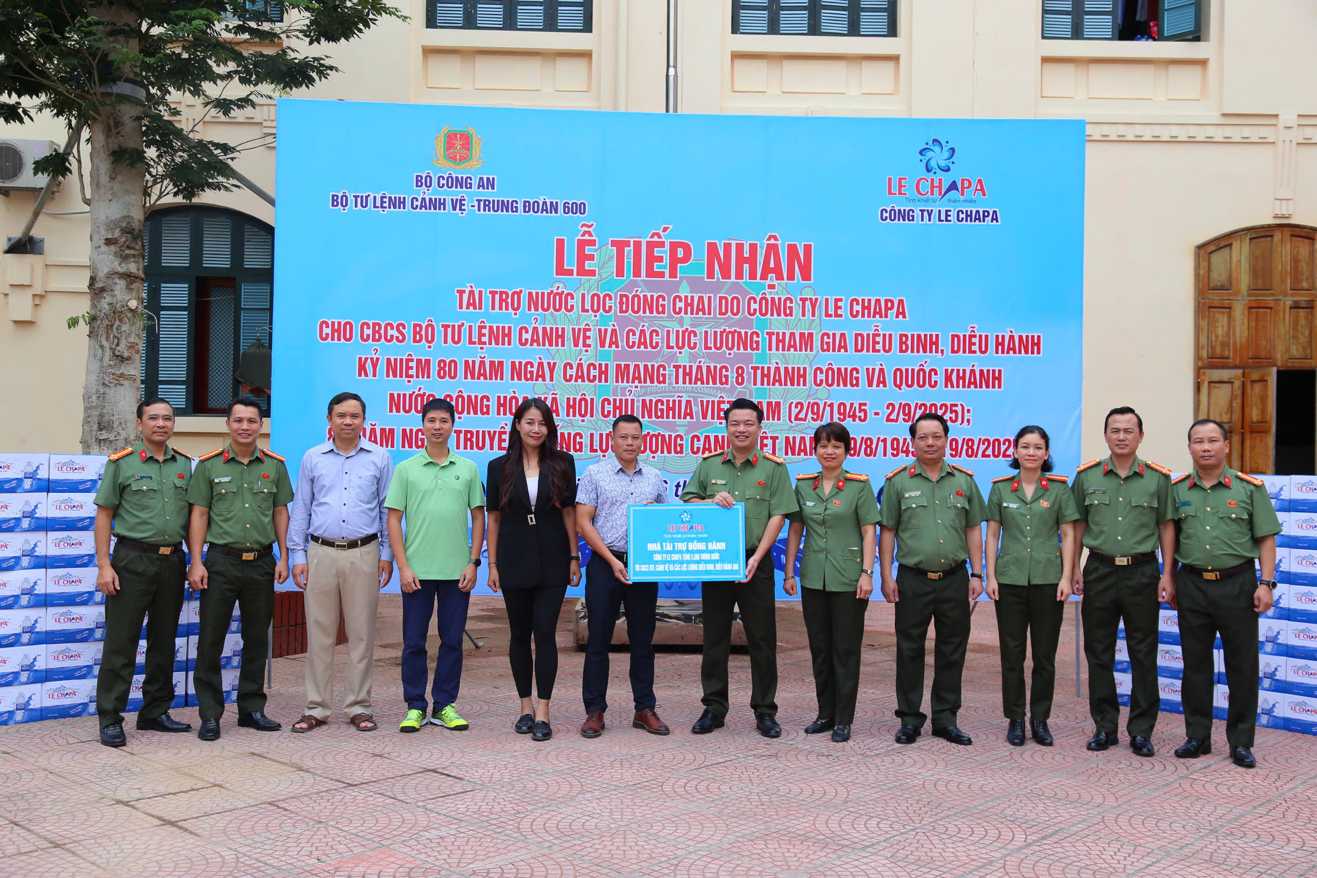 Giải thưởng 1 Gen H Z7068486786654 7bb87ee147ccb9ec2289a0a64cda1b51